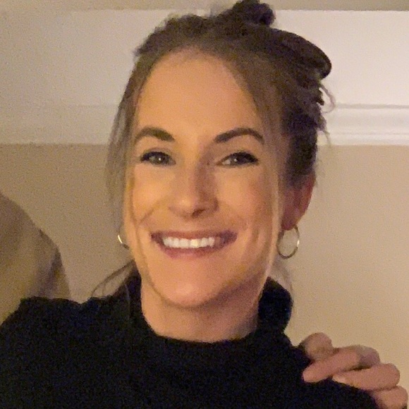 Meet your Posher, Mia - Picture 1 of 1